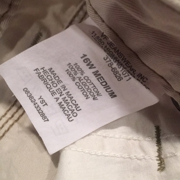 Shorts - Picture 3 of 4